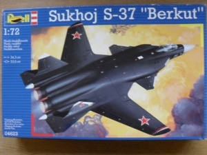 REVELL 1/72 04623 SUKHOI S-37 BERKUT